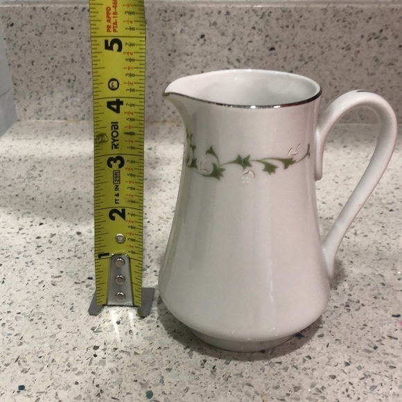 Sheffield Elegance Fine China Japan Creamer / Pitcher - Picture 10 of 11